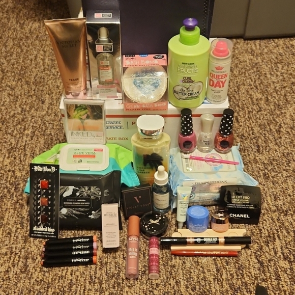 Sephora Other - 💥Host Pick💥33 pc Beauty Bundle